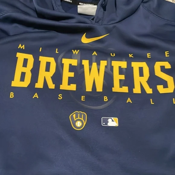 Nike Men's Blue Milwaukee Brewers Hoodie - Picture 4 of 4